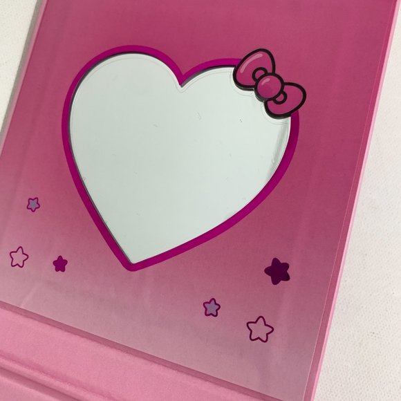 The Creme Shop Limited Edition NEW! Hello Kitty Angel Baby Eyeshadow Palette - Picture 11 of 16
